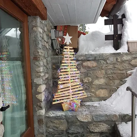 Rio Aosta-servizi Di ゲストハウス 4*