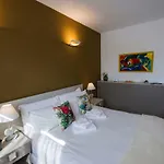 Rio Aosta-servizi Di Gasthuis 4*