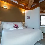 Rio Aosta-servizi Di Konukevi 4*